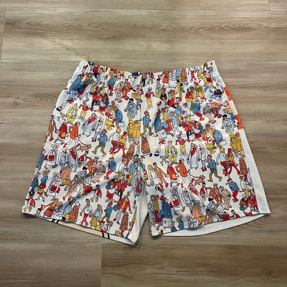 Where’s Waldo Shorts - Picture 1 of 2